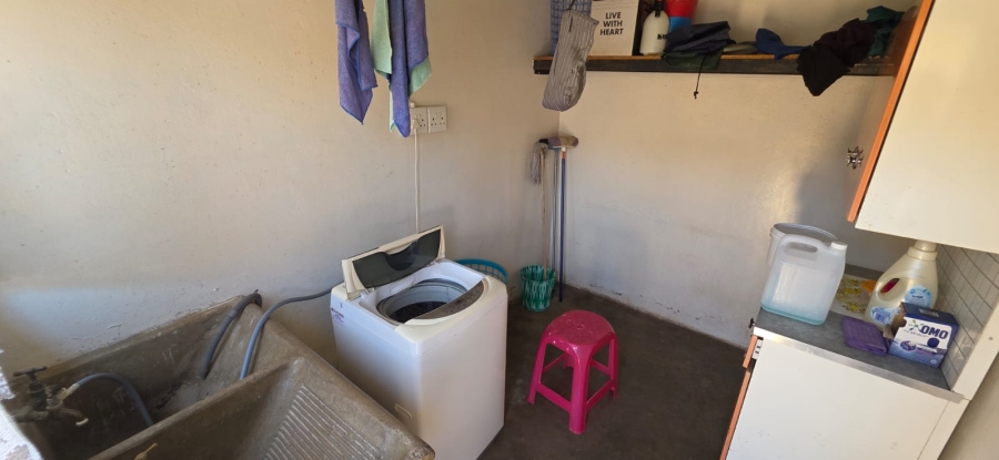 8 Bedroom Property for Sale in Meiringspark North West